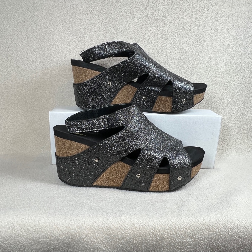 Volatile Wedge Sandals Peep Toe Platform Shimmer Black Studded Women’s 9